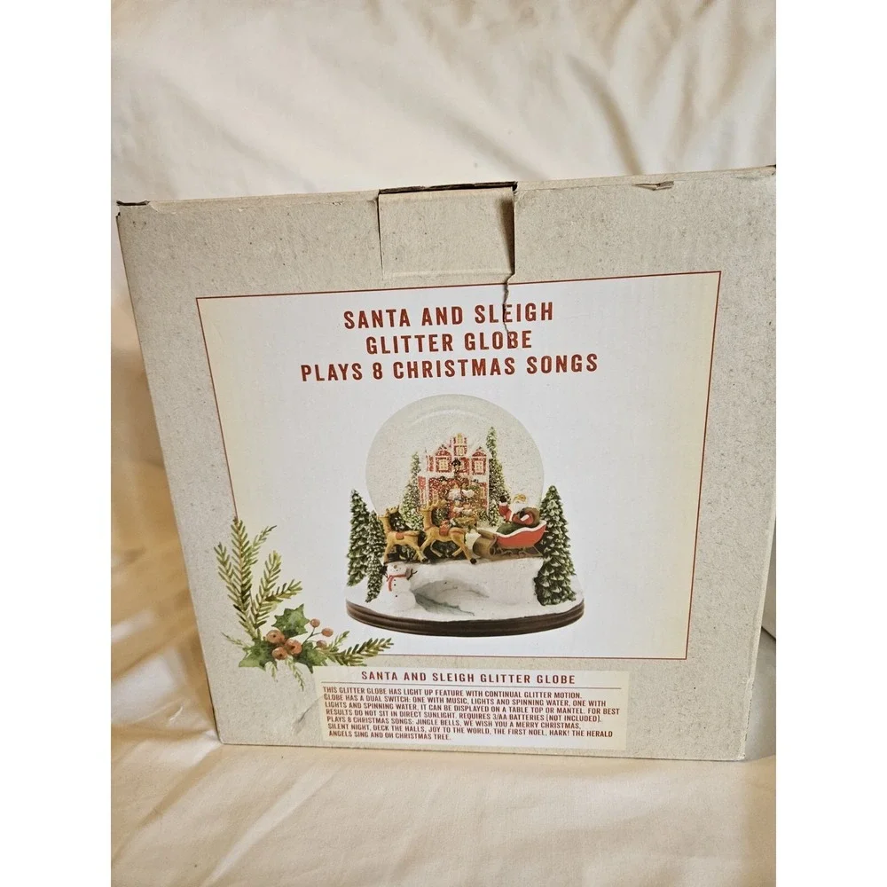 NEW IN‎ BOX Cracker Barrell Santa And Sleigh Glitter Globe Battery Powered